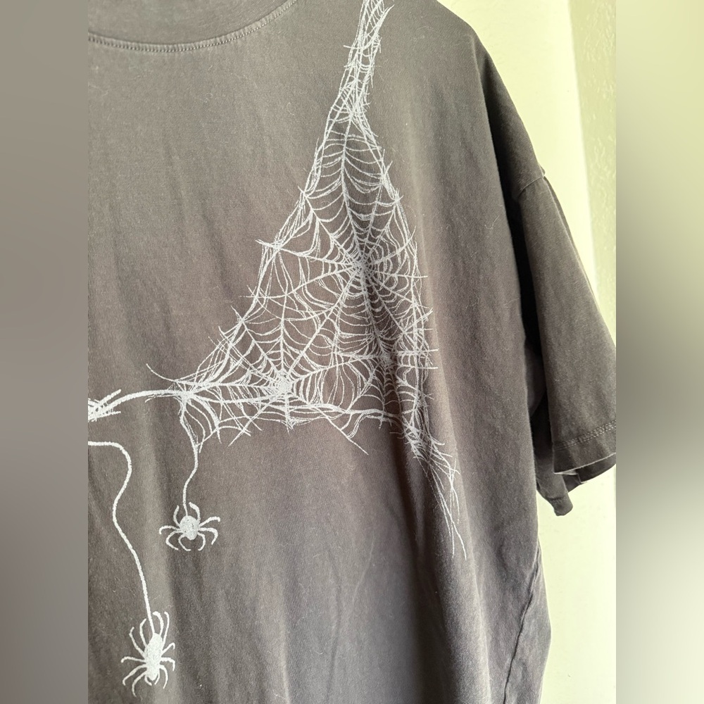 American Eagle Halloween Spooky Tee 👻 - Picture 4 of 5